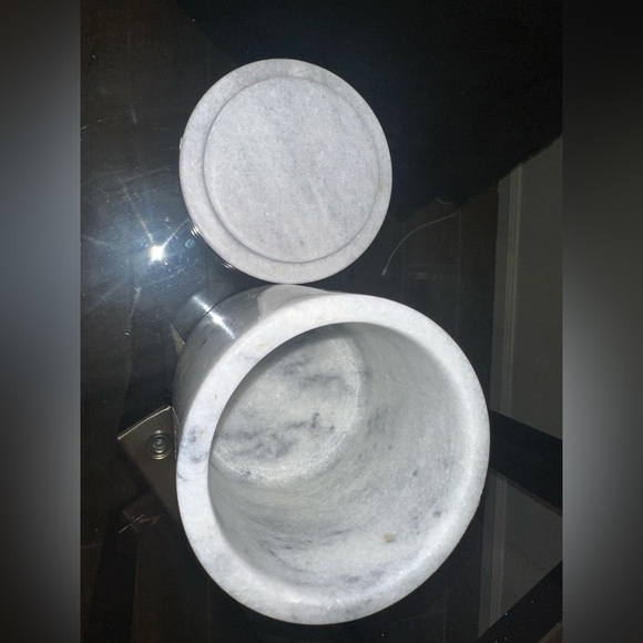 Marble Storage Container - Picture 3 of 7